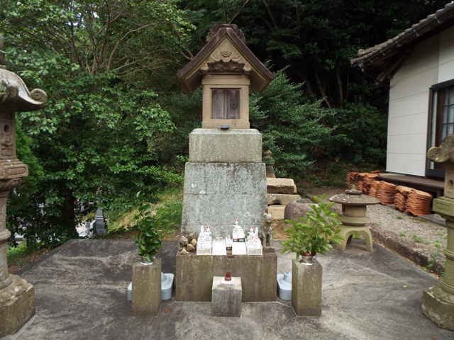 雲松寺の稲荷社