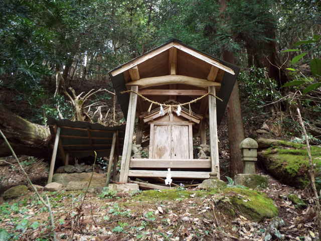 尾剣摩神社